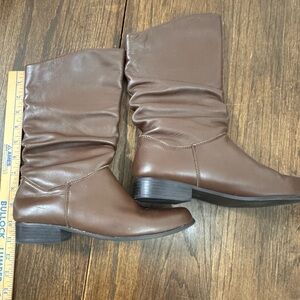 JCPenney Women's Classic Brown Heeled Boots